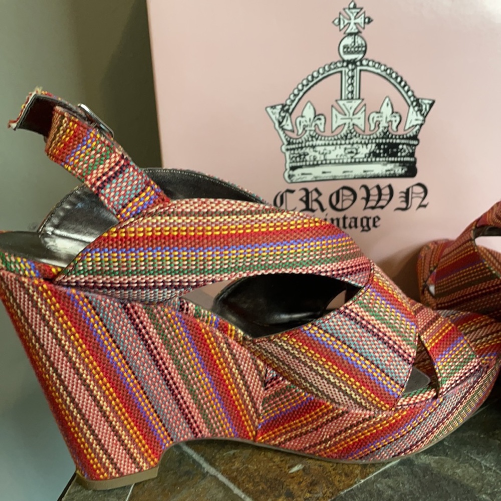 Crown Vintage Reservation Platform Wedge in Red Multistripe - Picture 5 of 10
